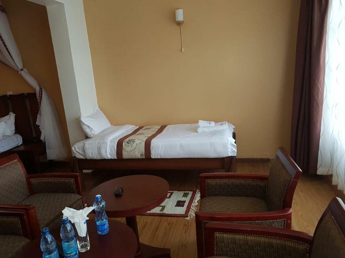 Esikar Gardens Hotel Narok Exterior photo
